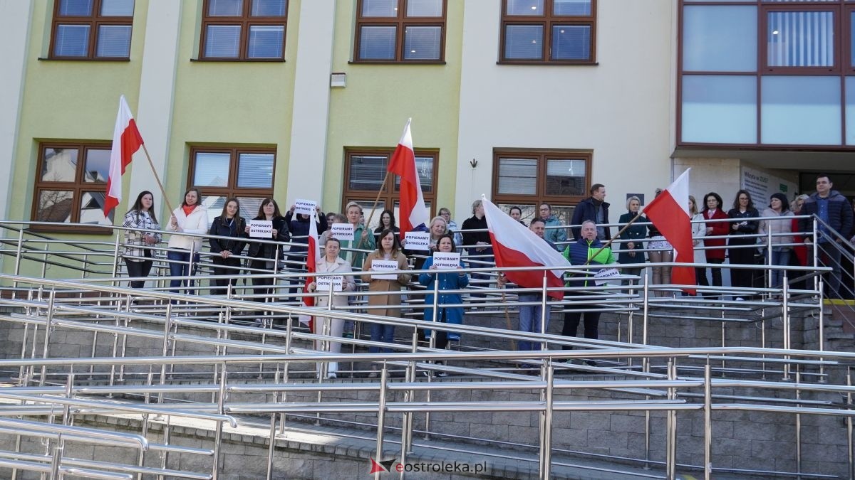 Protest pracowników ZUS trwa. Popieram Ostrołęka [10.04.2026] - zdjęcie #8 - eOstroleka.pl