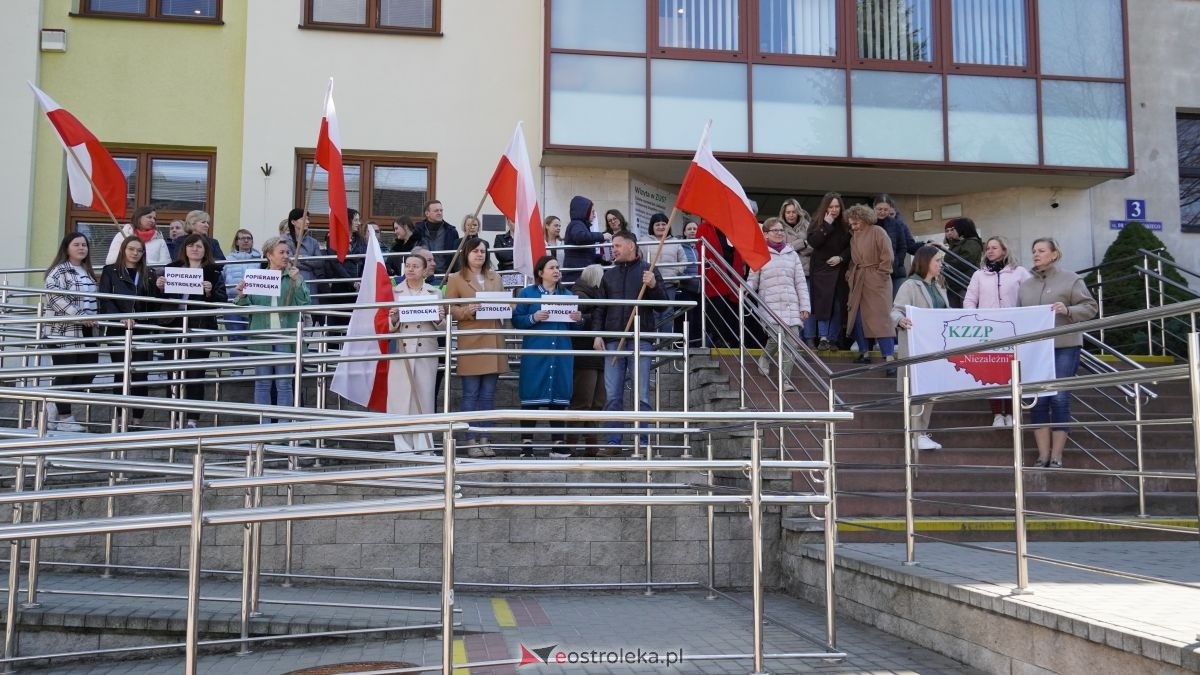 Protest pracowników ZUS trwa. Popieram Ostrołęka [10.04.2026] - zdjęcie #5 - eOstroleka.pl