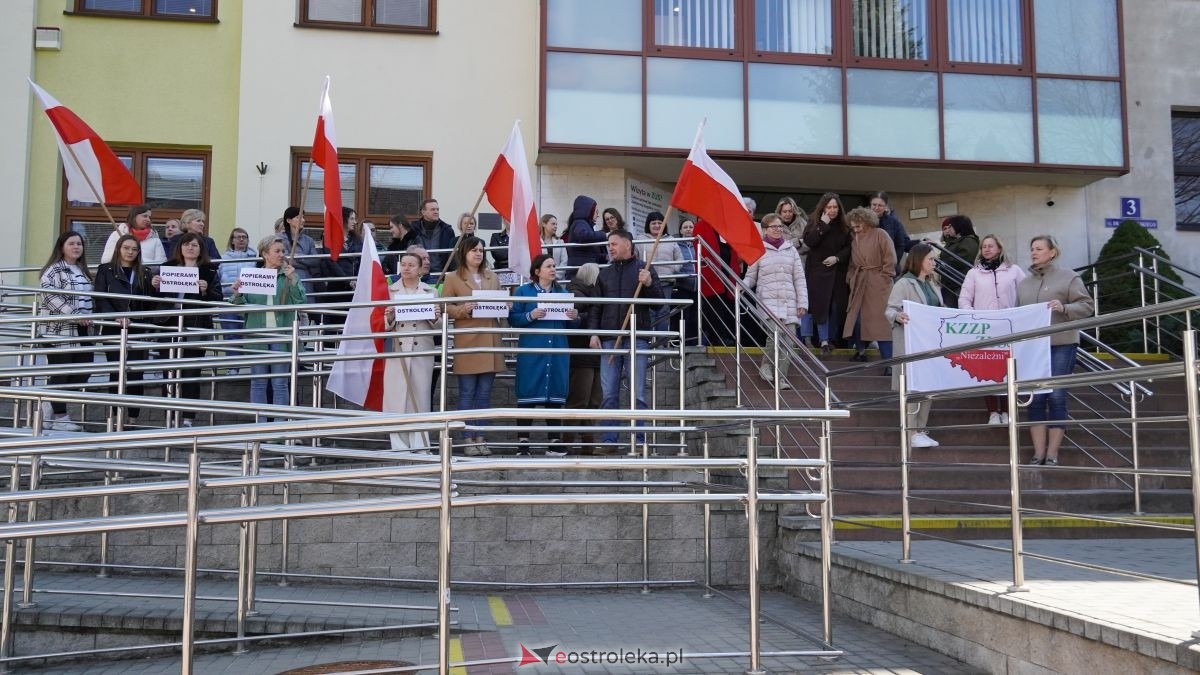 Protest pracowników ZUS trwa. Popieram Ostrołęka [10.04.2026] - zdjęcie #4 - eOstroleka.pl