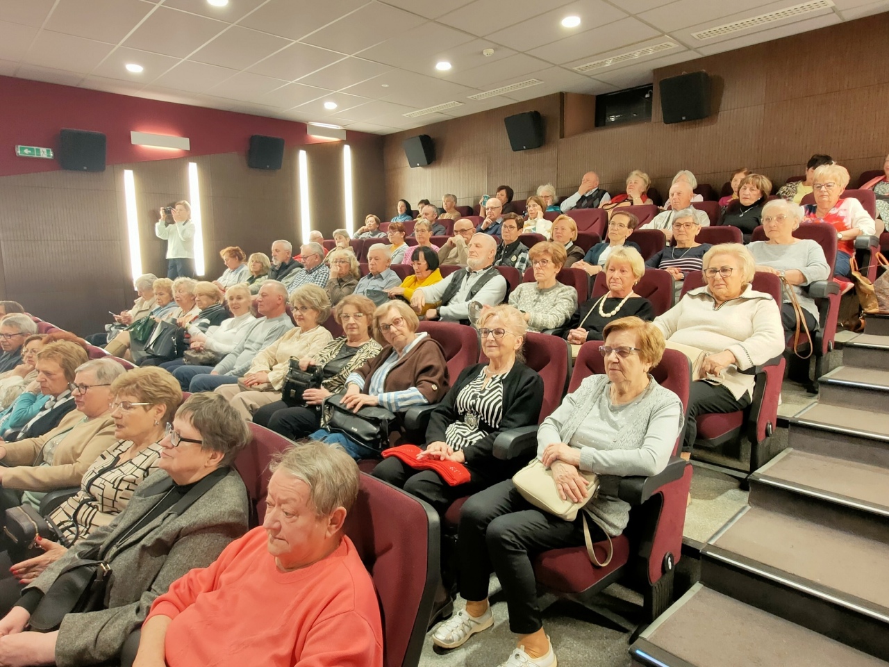 Wykład dr. Dariusza Karwowskiego w OUTW [10.04.2026] - zdjęcie #7 - eOstroleka.pl