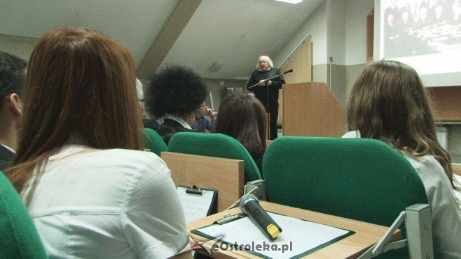 Gala w ZSZ nr 4: Podsumowanie konkursu wiedzy o Marii Skłodowskiej-Curie [25.11.2011] - zdjęcie #4 - eOstroleka.pl