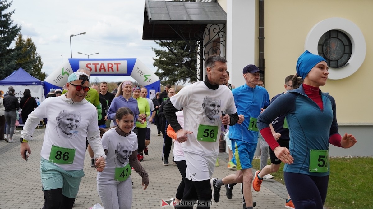 XII Bieg Papieski w Ostrołęce [12.04.2026] - zdjęcie #15 - eOstroleka.pl