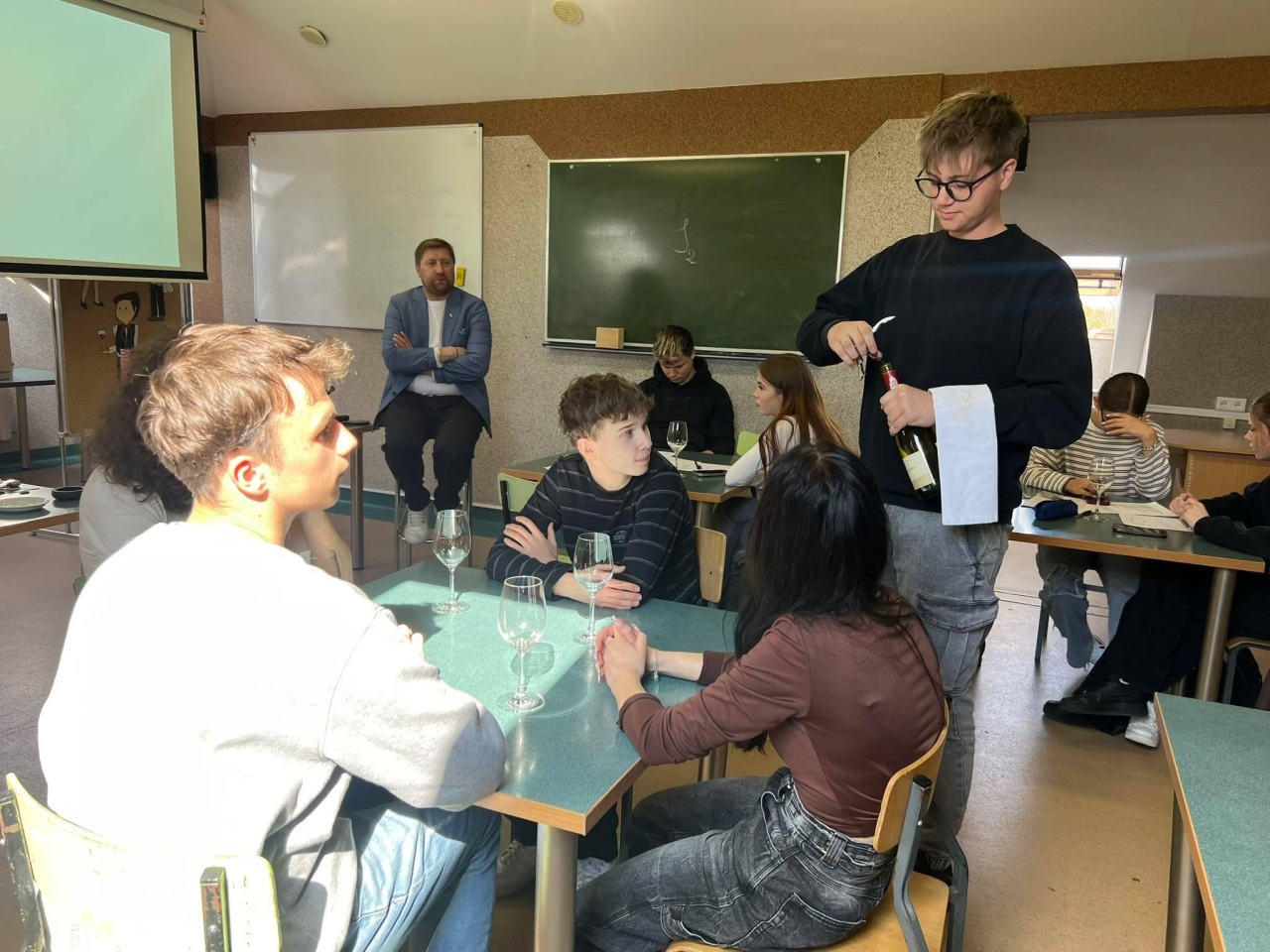 Warsztaty sommelierskie w ZSZ nr 4 w Ostrołęce - zdjęcie #29 - eOstroleka.pl