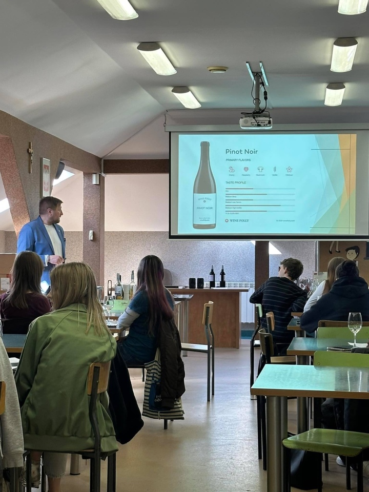 Warsztaty sommelierskie w ZSZ nr 4 w Ostrołęce - zdjęcie #10 - eOstroleka.pl