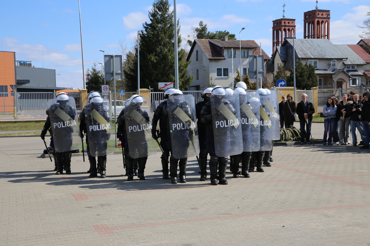 Dzień otwarty w Komendzie Miejskiej Policji w Ostrołęce [13.04.2026] - zdjęcie #9 - eOstroleka.pl