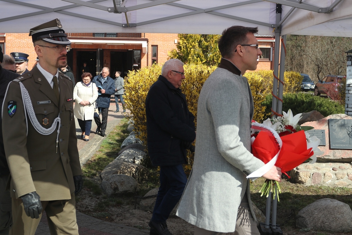 Obchody rocznicy zbrodni katyńskiej w Ostrołęce [13.04.2026] - zdjęcie #83 - eOstroleka.pl