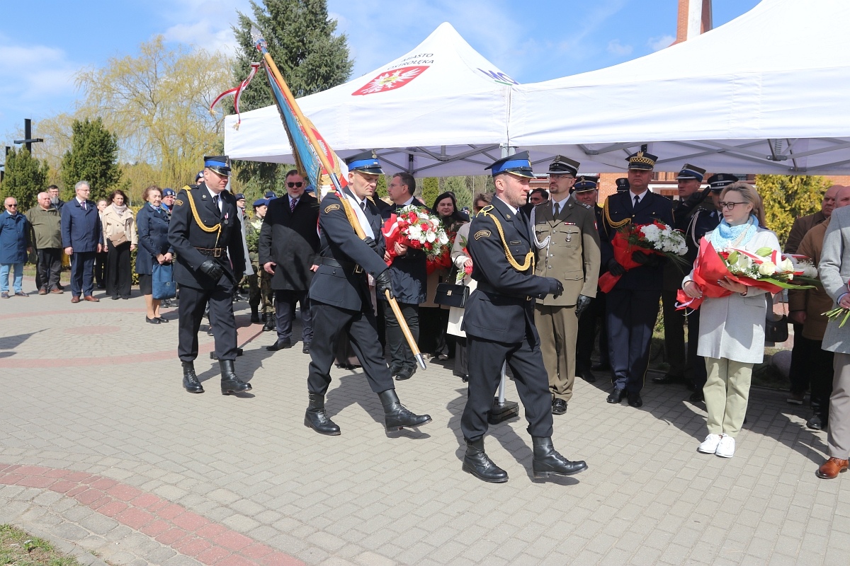 Obchody rocznicy zbrodni katyńskiej w Ostrołęce [13.04.2026] - zdjęcie #42 - eOstroleka.pl