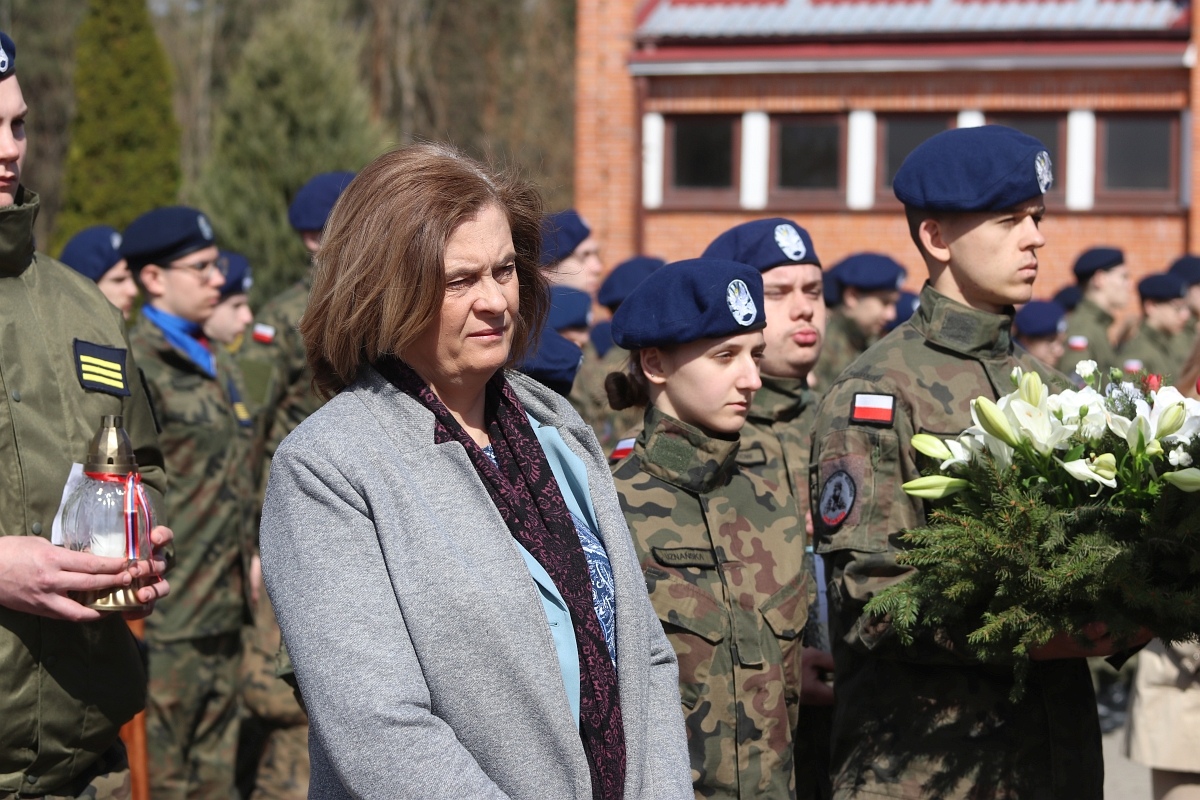 Obchody rocznicy zbrodni katyńskiej w Ostrołęce [13.04.2026] - zdjęcie #59 - eOstroleka.pl