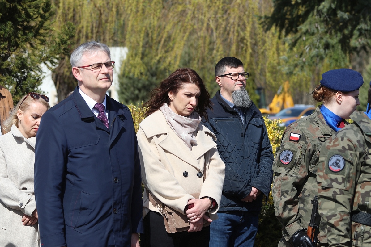Obchody rocznicy zbrodni katyńskiej w Ostrołęce [13.04.2026] - zdjęcie #55 - eOstroleka.pl