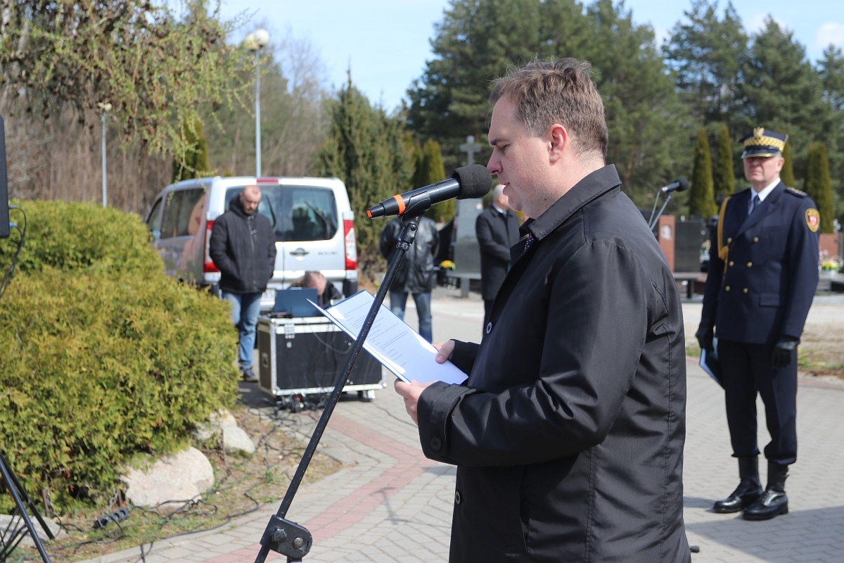 Obchody rocznicy zbrodni katyńskiej w Ostrołęce [13.04.2026] - zdjęcie #41 - eOstroleka.pl