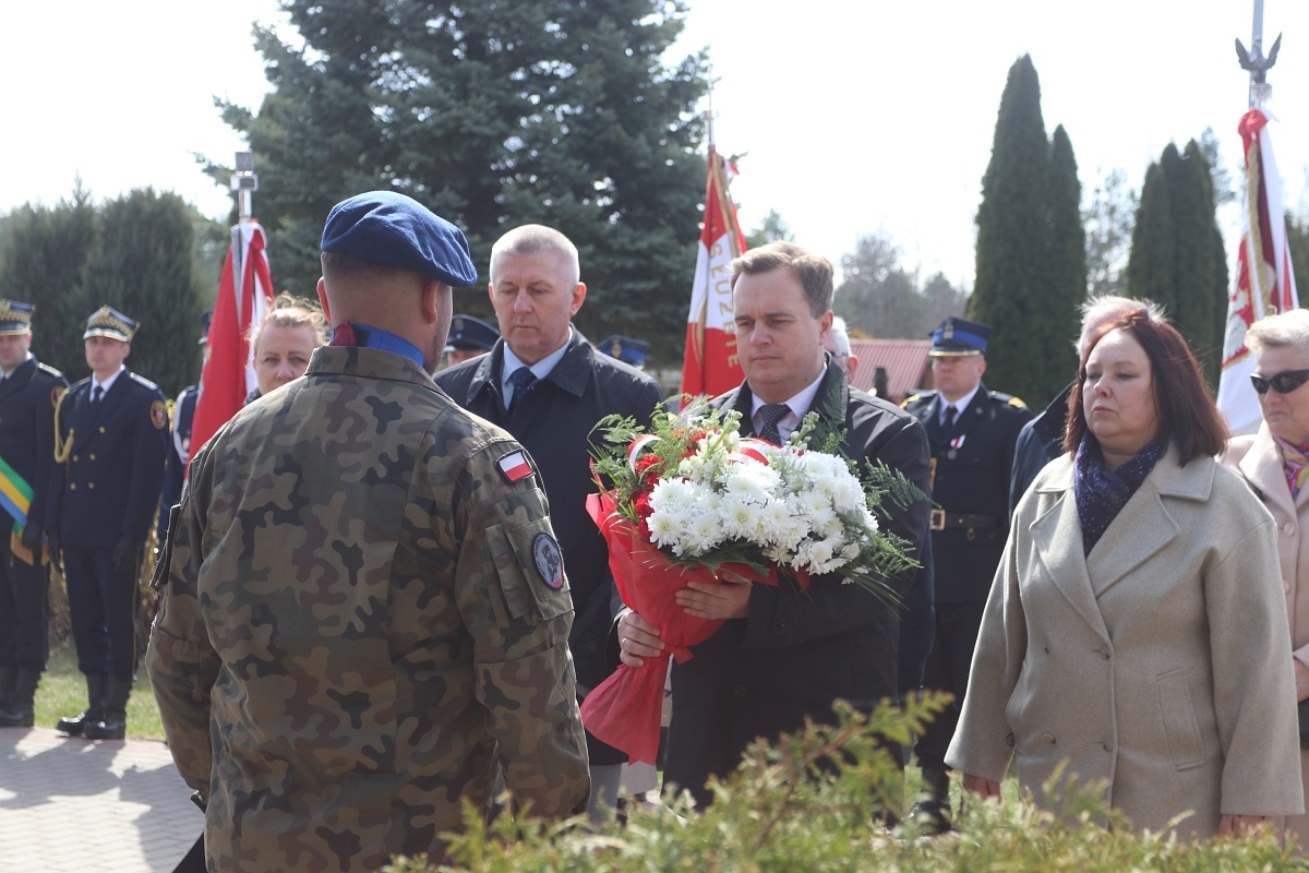 Obchody rocznicy zbrodni katyńskiej w Ostrołęce [13.04.2026] - zdjęcie #39 - eOstroleka.pl