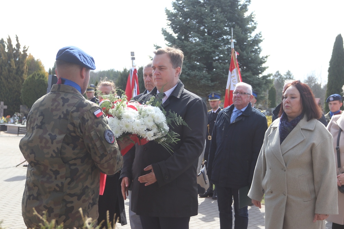 Obchody rocznicy zbrodni katyńskiej w Ostrołęce [13.04.2026] - zdjęcie #38 - eOstroleka.pl