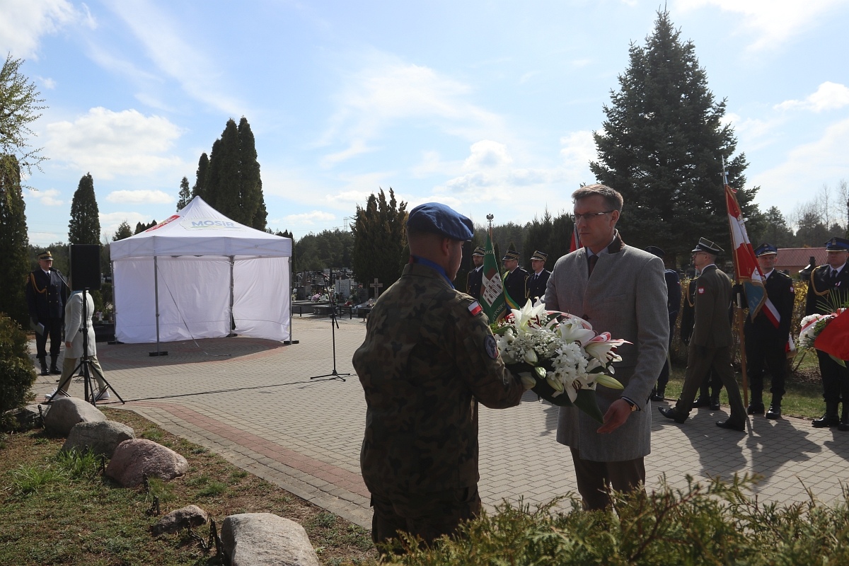 Obchody rocznicy zbrodni katyńskiej w Ostrołęce [13.04.2026] - zdjęcie #33 - eOstroleka.pl