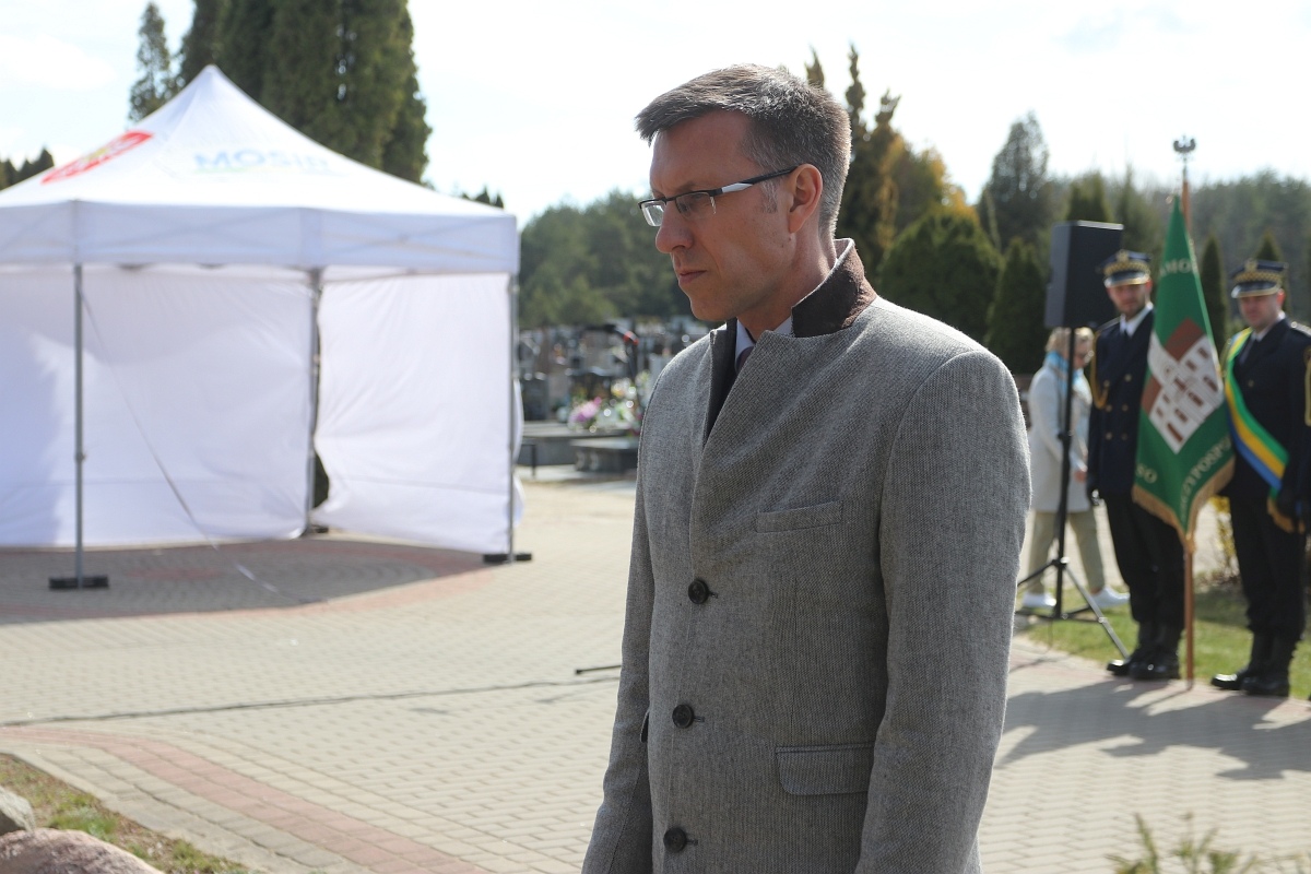 Obchody rocznicy zbrodni katyńskiej w Ostrołęce [13.04.2026] - zdjęcie #29 - eOstroleka.pl