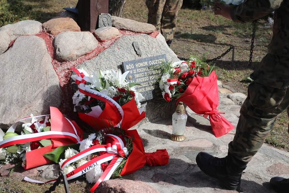 Obchody rocznicy zbrodni katyńskiej w Ostrołęce [13.04.2026] - zdjęcie #23 - eOstroleka.pl
