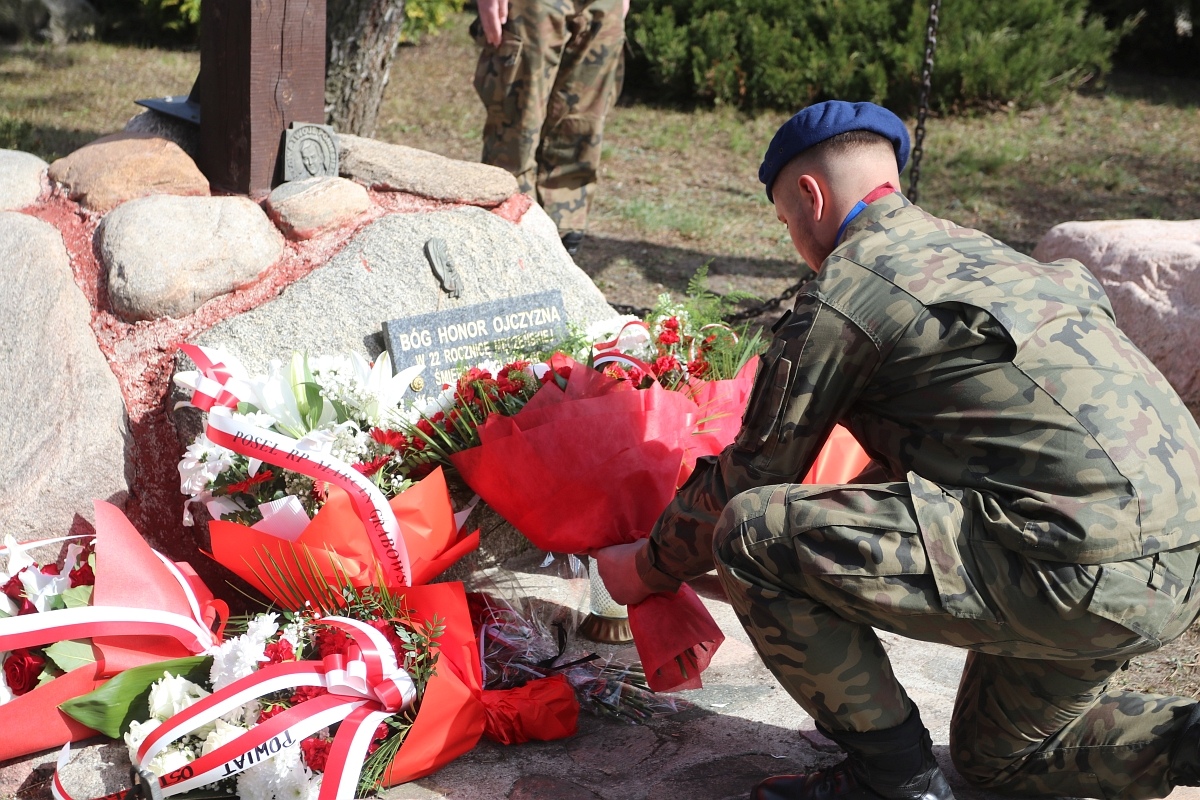 Obchody rocznicy zbrodni katyńskiej w Ostrołęce [13.04.2026] - zdjęcie #14 - eOstroleka.pl