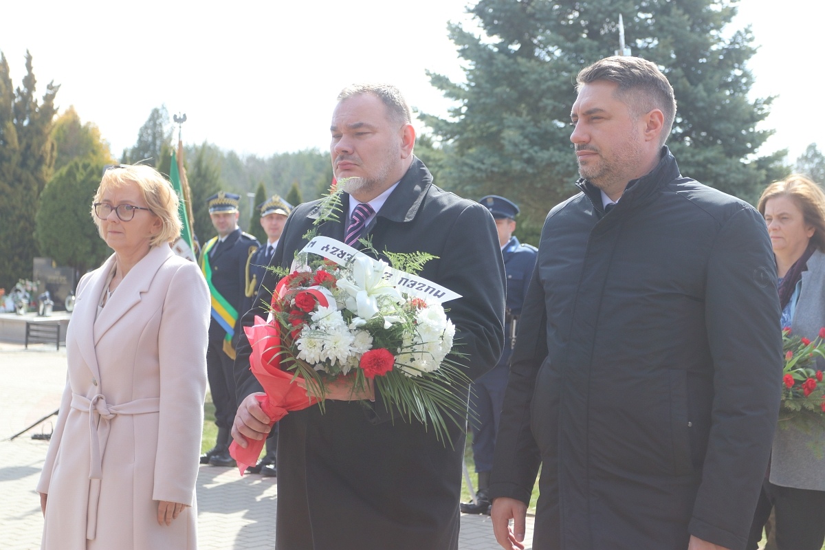Obchody rocznicy zbrodni katyńskiej w Ostrołęce [13.04.2026] - zdjęcie #7 - eOstroleka.pl