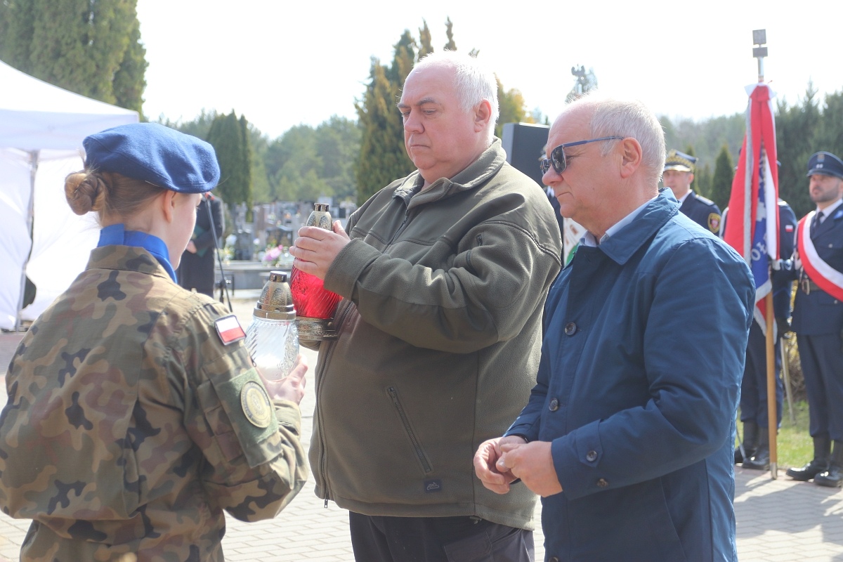 Obchody rocznicy zbrodni katyńskiej w Ostrołęce [13.04.2026] - zdjęcie #2 - eOstroleka.pl