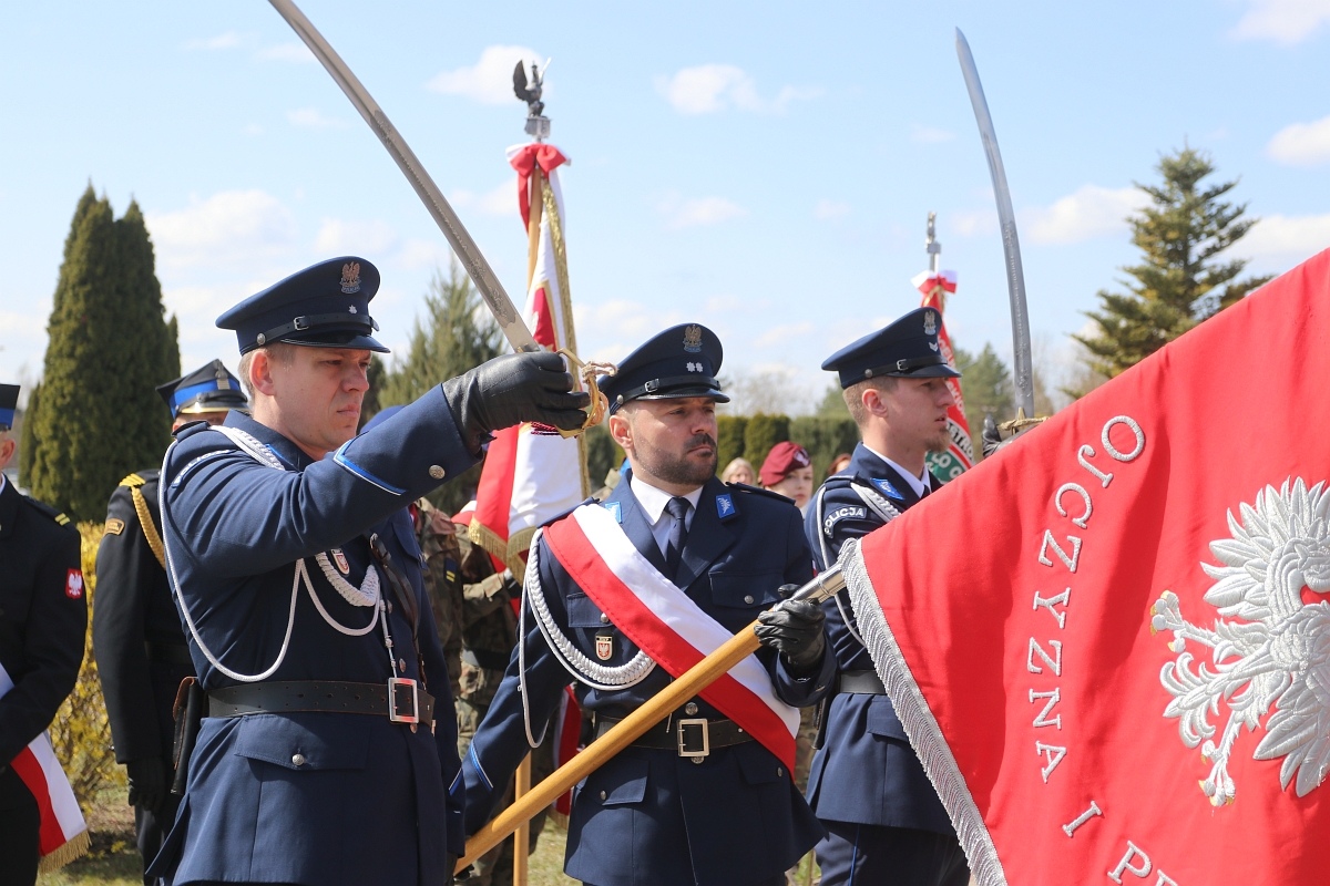 Obchody rocznicy zbrodni katyńskiej w Ostrołęce [13.04.2026] - zdjęcie #1 - eOstroleka.pl