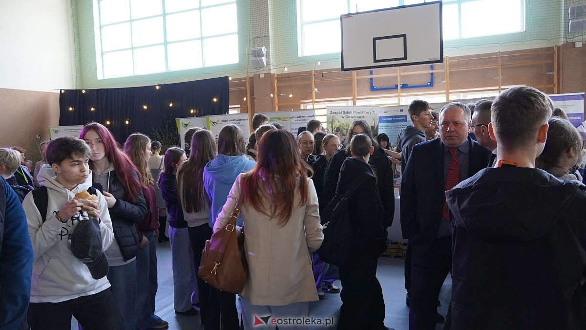 II Forum Edukacji i Rynku Pracy Powiatu Ostrołęckiego [13.04.2026] - zdjęcie #76 - eOstroleka.pl