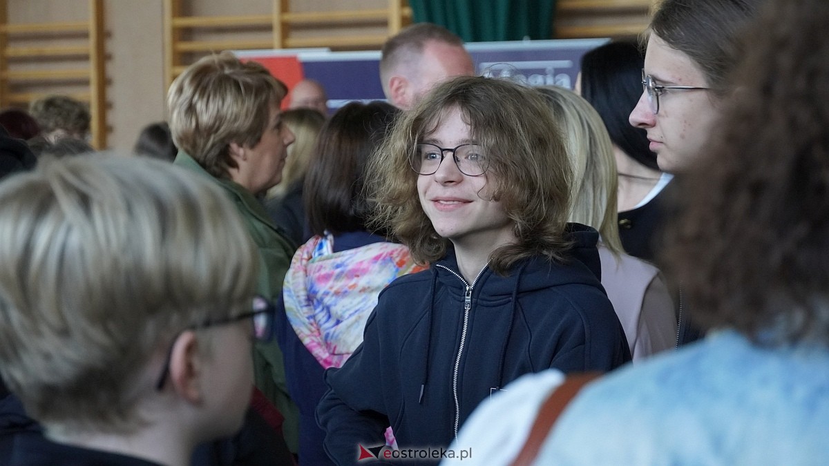 II Forum Edukacji i Rynku Pracy Powiatu Ostrołęckiego [13.04.2026] - zdjęcie #71 - eOstroleka.pl