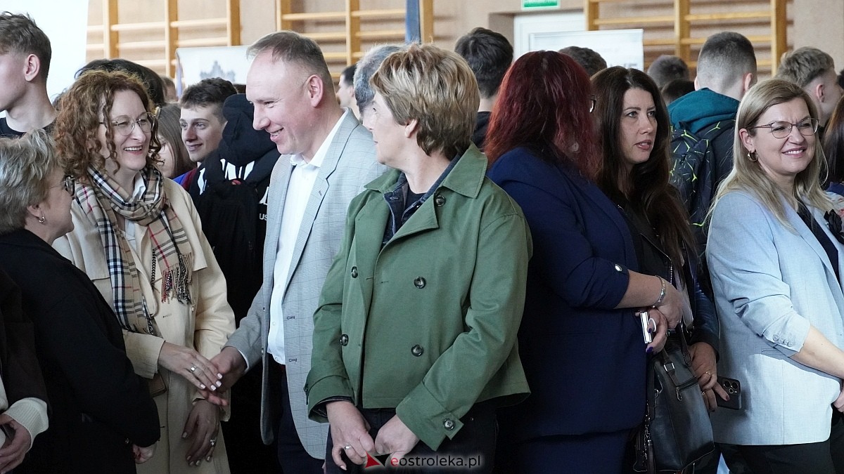 II Forum Edukacji i Rynku Pracy Powiatu Ostrołęckiego [13.04.2026] - zdjęcie #43 - eOstroleka.pl