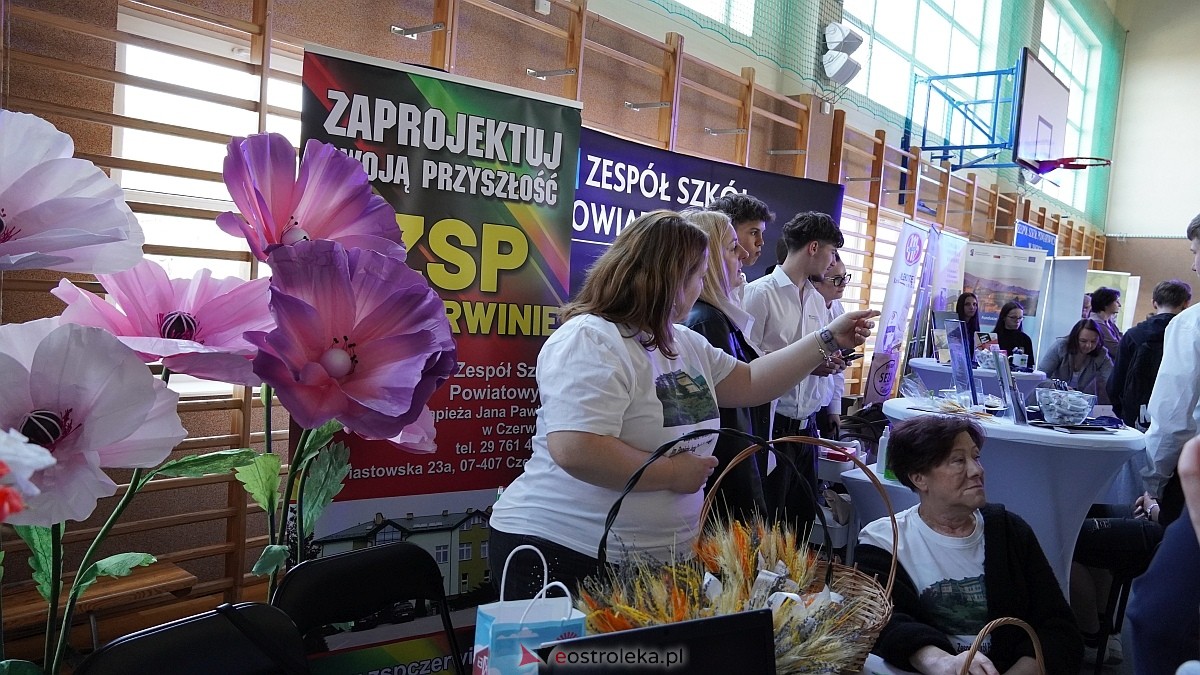 II Forum Edukacji i Rynku Pracy Powiatu Ostrołęckiego [13.04.2026] - zdjęcie #39 - eOstroleka.pl