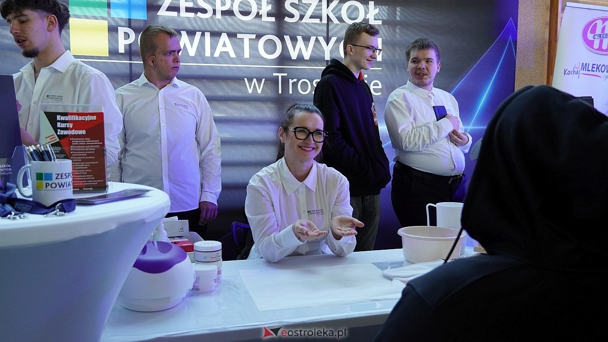 II Forum Edukacji i Rynku Pracy Powiatu Ostrołęckiego [13.04.2026] - zdjęcie #35 - eOstroleka.pl