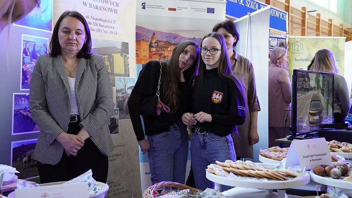 II Forum Edukacji i Rynku Pracy Powiatu Ostrołęckiego [13.04.2026] - zdjęcie #33 - eOstroleka.pl