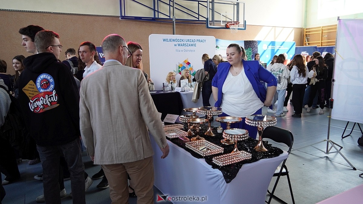 II Forum Edukacji i Rynku Pracy Powiatu Ostrołęckiego [13.04.2026] - zdjęcie #29 - eOstroleka.pl