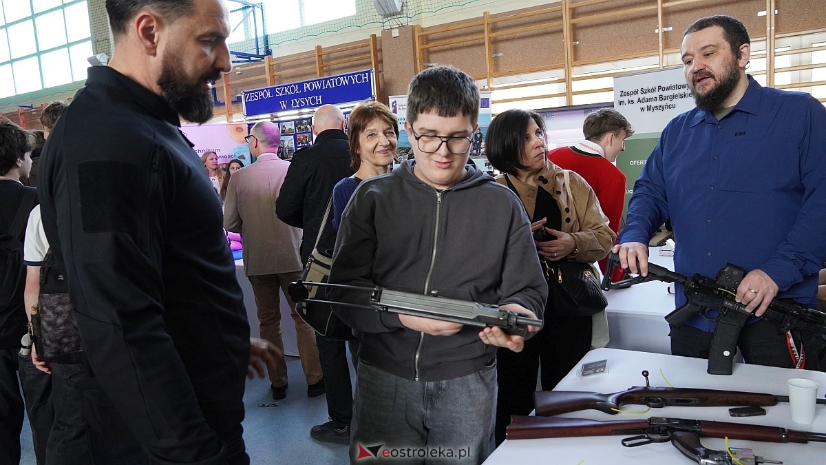 II Forum Edukacji i Rynku Pracy Powiatu Ostrołęckiego [13.04.2026] - zdjęcie #28 - eOstroleka.pl