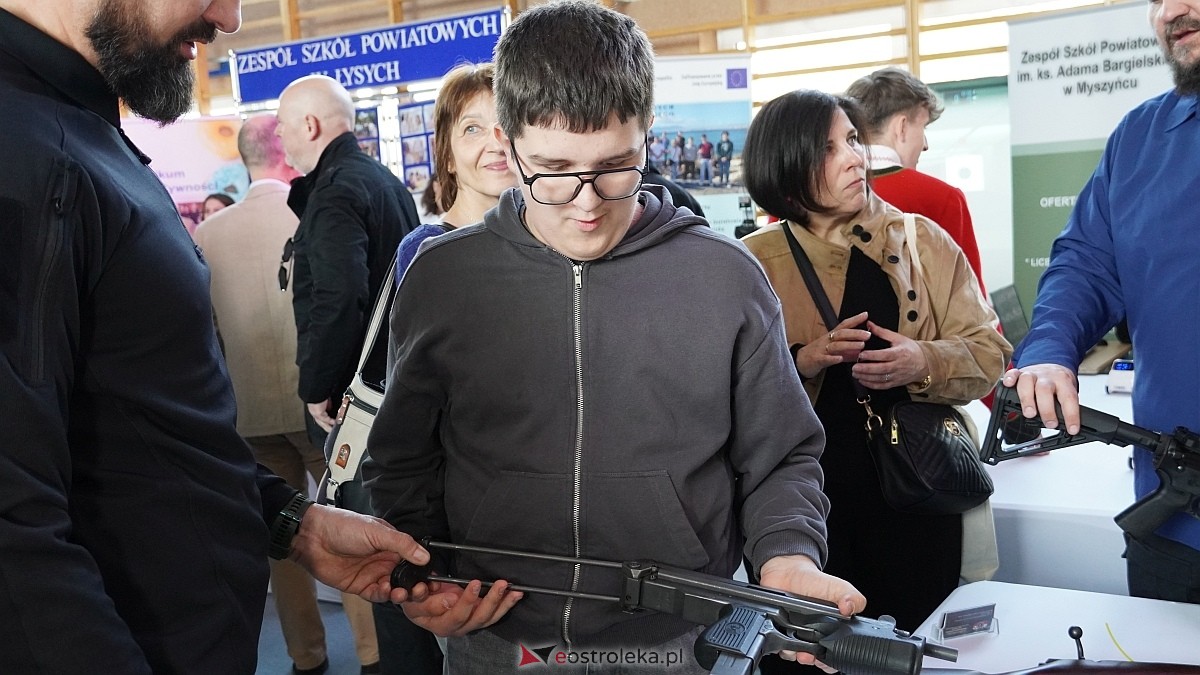 II Forum Edukacji i Rynku Pracy Powiatu Ostrołęckiego [13.04.2026] - zdjęcie #27 - eOstroleka.pl