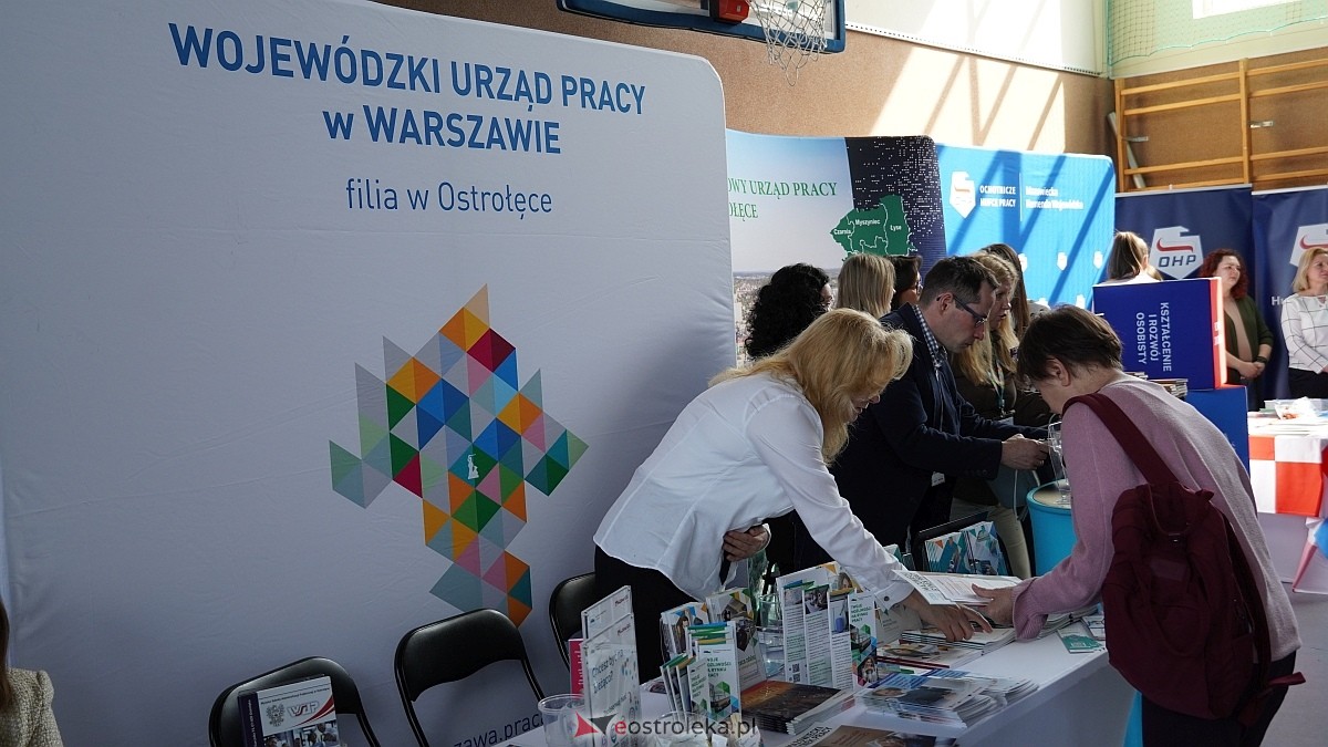 II Forum Edukacji i Rynku Pracy Powiatu Ostrołęckiego [13.04.2026] - zdjęcie #24 - eOstroleka.pl