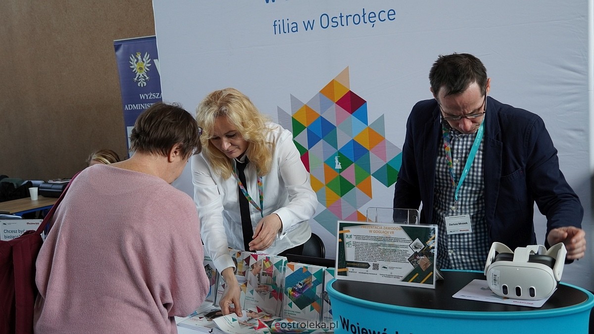 II Forum Edukacji i Rynku Pracy Powiatu Ostrołęckiego [13.04.2026] - zdjęcie #23 - eOstroleka.pl