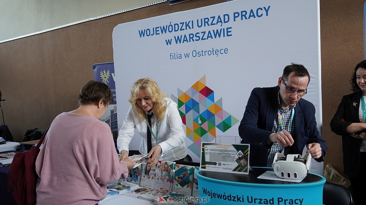 II Forum Edukacji i Rynku Pracy Powiatu Ostrołęckiego [13.04.2026] - zdjęcie #22 - eOstroleka.pl