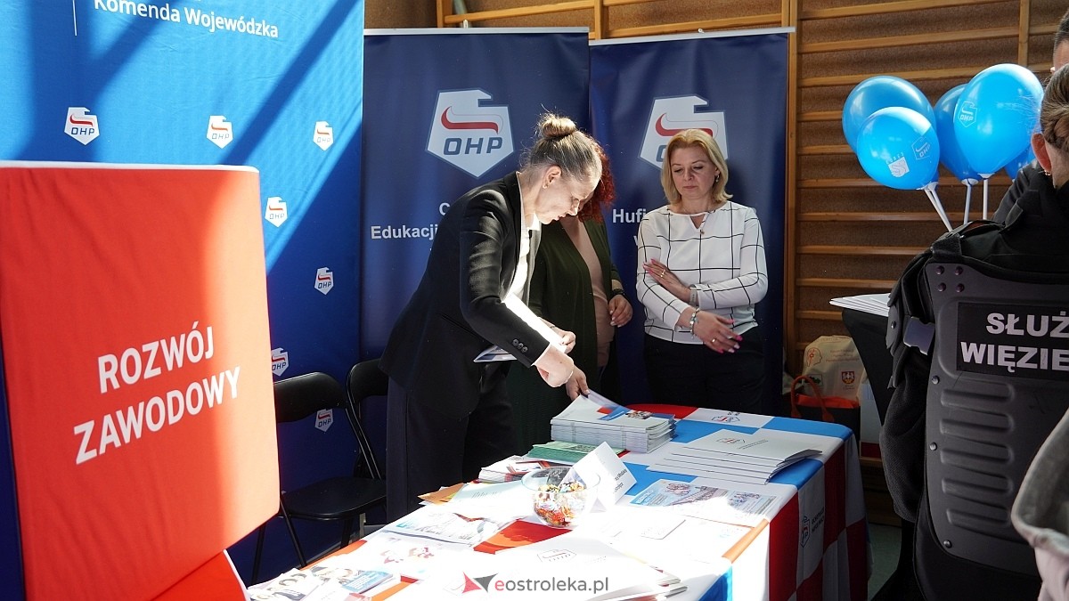 II Forum Edukacji i Rynku Pracy Powiatu Ostrołęckiego [13.04.2026] - zdjęcie #13 - eOstroleka.pl