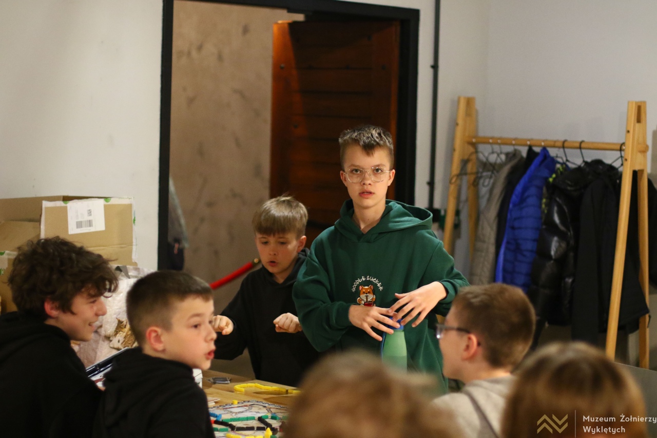 Nocne granie w Muzeum Żołnierzy Wyklętych [10.04.2026] - zdjęcie #28 - eOstroleka.pl