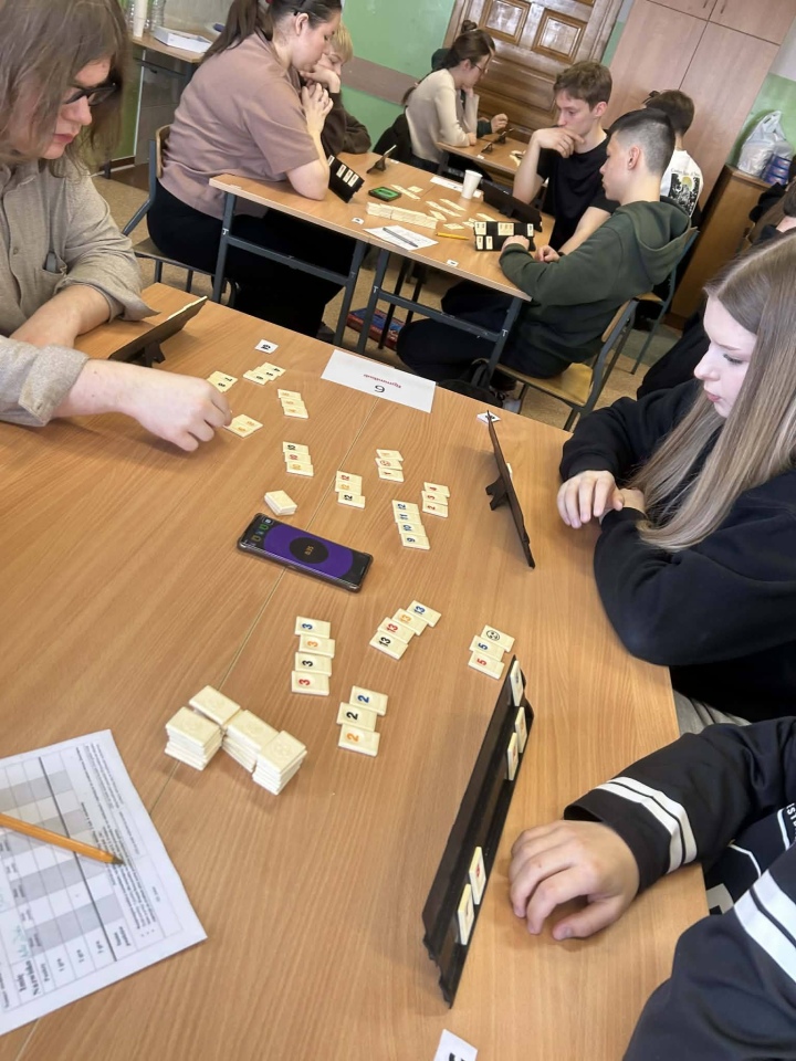 I Międzyszkolny Turniej Rummikub w Ostrołęce [14.04.2026] - zdjęcie #13 - eOstroleka.pl