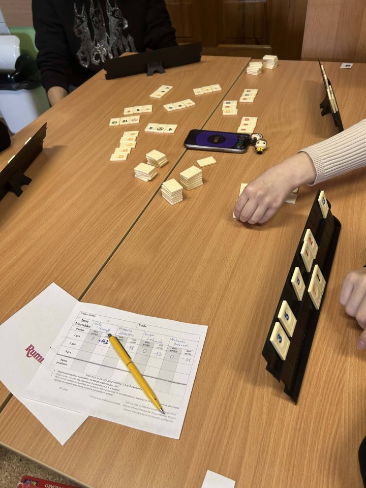 I Międzyszkolny Turniej Rummikub w Ostrołęce [14.04.2026] - zdjęcie #8 - eOstroleka.pl