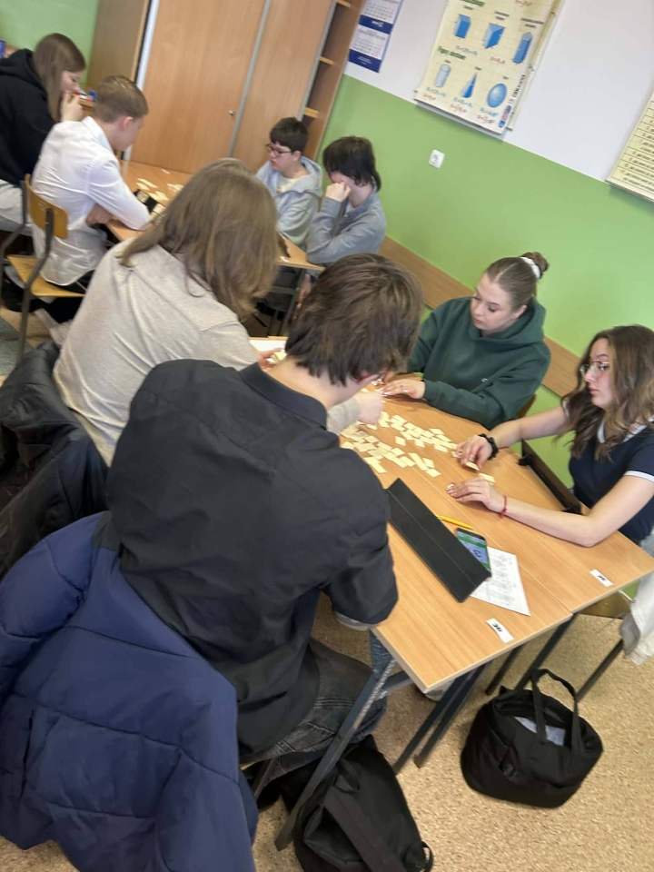 I Międzyszkolny Turniej Rummikub w Ostrołęce [14.04.2026] - zdjęcie #2 - eOstroleka.pl