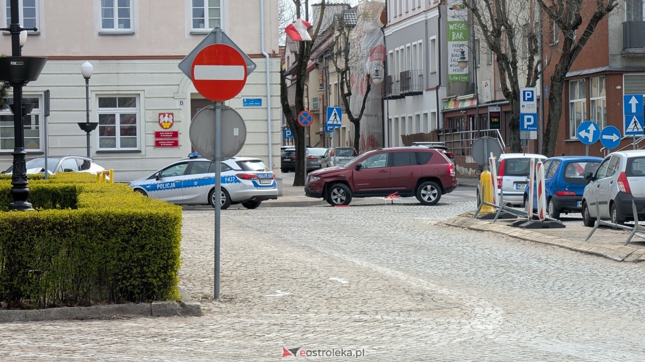 Wypadek na Placu Bema w Ostrołęce [14.04.2026] - zdjęcie #18 - eOstroleka.pl