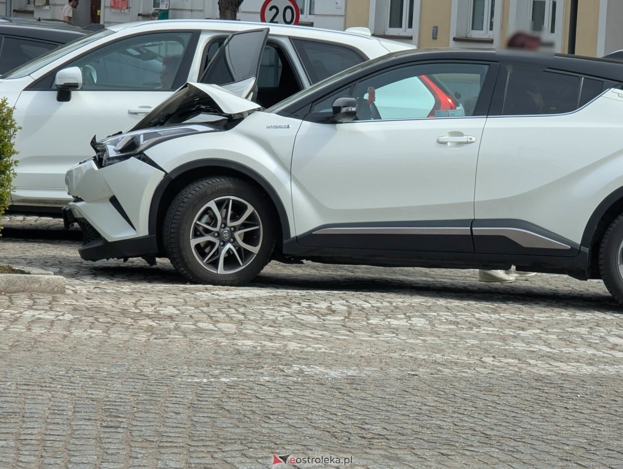 Wypadek na Placu Bema w Ostrołęce [14.04.2026] - zdjęcie #12 - eOstroleka.pl