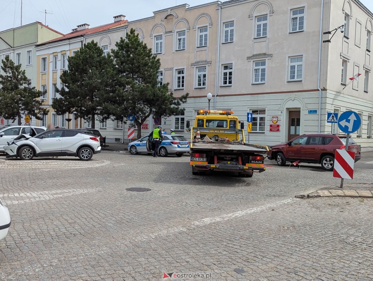 Wypadek na Placu Bema w Ostrołęce [14.04.2026] - zdjęcie #11 - eOstroleka.pl