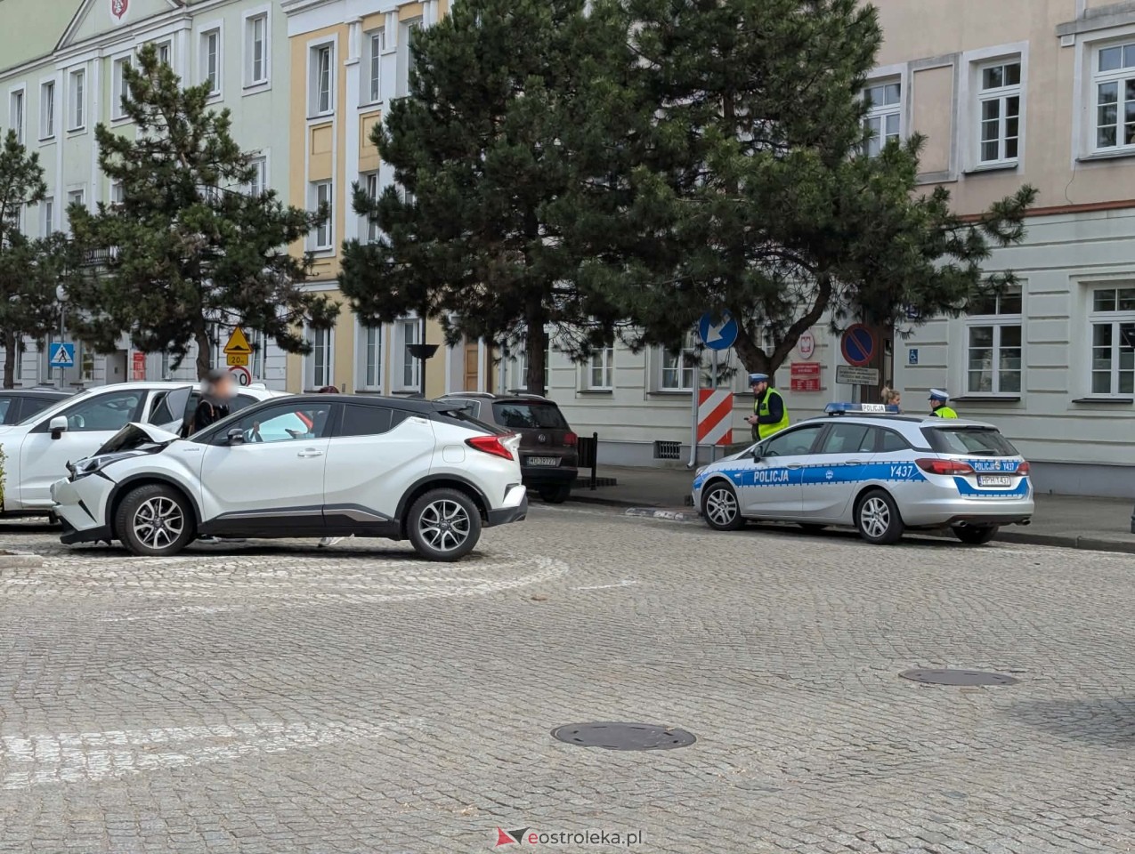 Wypadek na Placu Bema w Ostrołęce [14.04.2026] - zdjęcie #10 - eOstroleka.pl