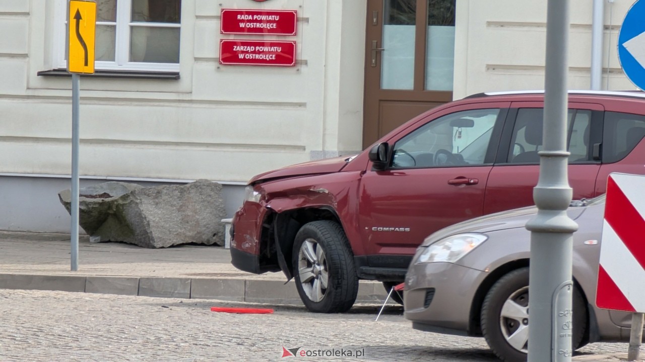 Wypadek na Placu Bema w Ostrołęce [14.04.2026] - zdjęcie #4 - eOstroleka.pl