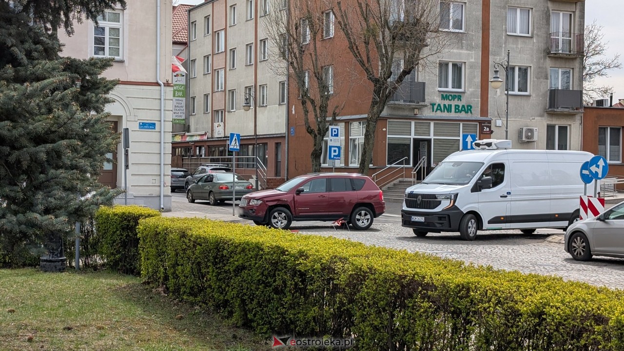 Wypadek na Placu Bema w Ostrołęce [14.04.2026] - zdjęcie #2 - eOstroleka.pl