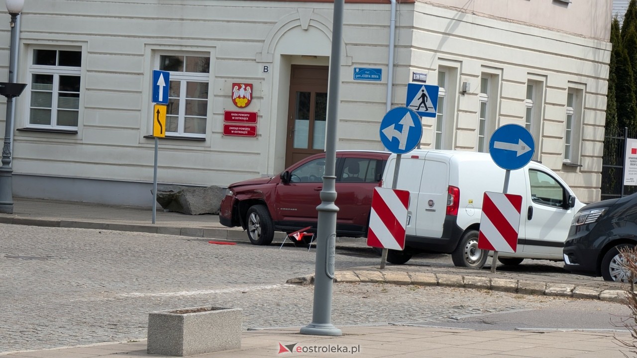 Wypadek na Placu Bema w Ostrołęce [14.04.2026] - zdjęcie #1 - eOstroleka.pl