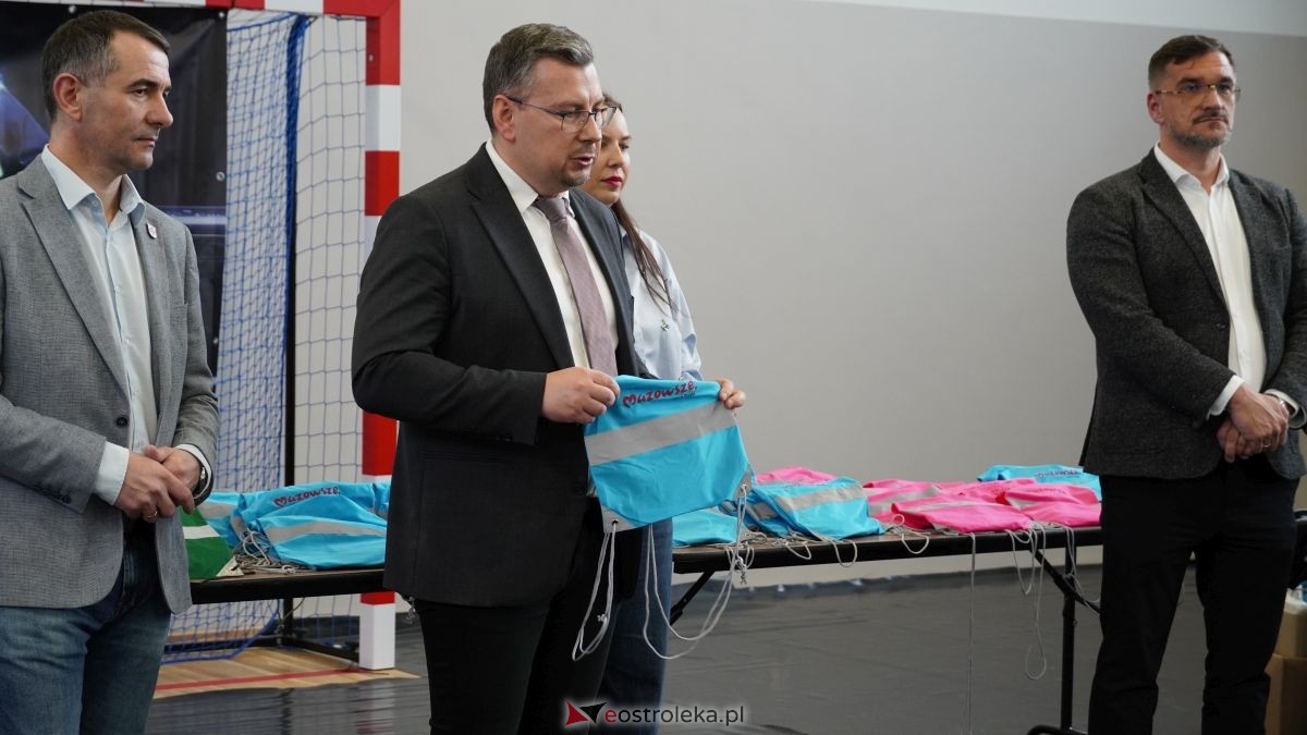 Uczniowie ze Szkoły Podstawowej w Antoniach wzięli udział w kampanii „Jesteś widoczny, jesteś bezpieczny” [15.04.2026] - zdjęcie #52 - eOstroleka.pl