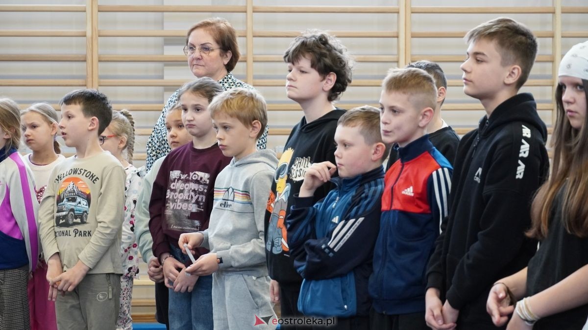 Uczniowie ze Szkoły Podstawowej w Antoniach wzięli udział w kampanii „Jesteś widoczny, jesteś bezpieczny” [15.04.2026] - zdjęcie #50 - eOstroleka.pl