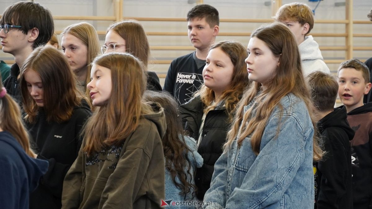 Uczniowie ze Szkoły Podstawowej w Antoniach wzięli udział w kampanii „Jesteś widoczny, jesteś bezpieczny” [15.04.2026] - zdjęcie #49 - eOstroleka.pl